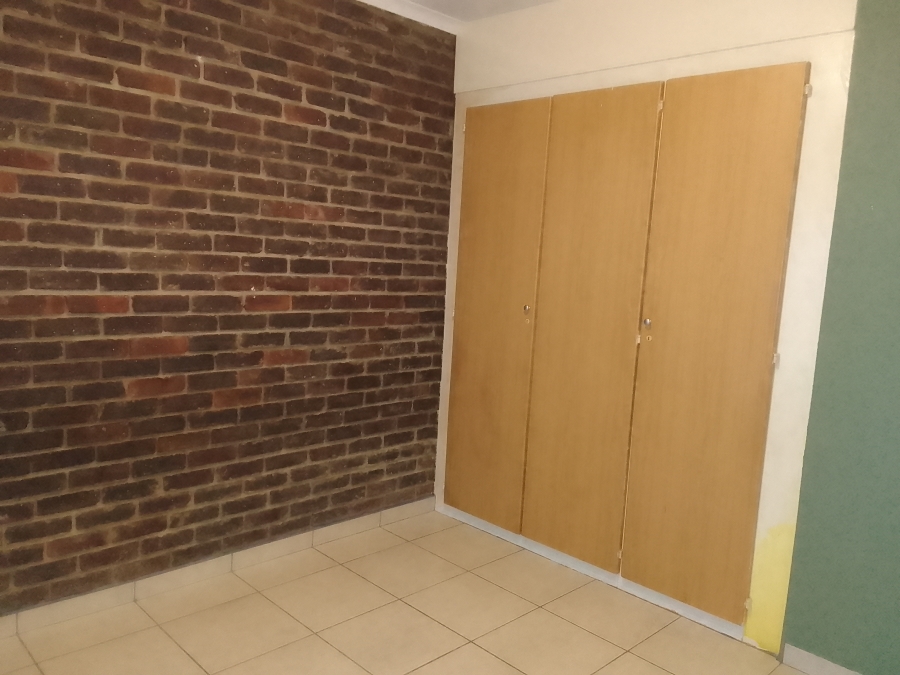 To Let 2 Bedroom Property for Rent in Lower Bo-dorp North West
